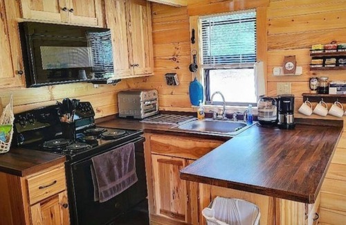 Athens Cabin | Brand new waterfront cabin in Vermont!