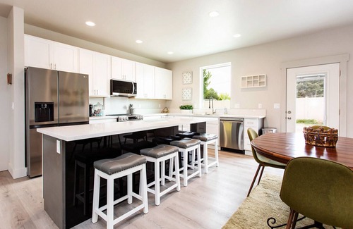 Kimberly House | Brand Spankin' New 4 bedroom home Sleeps 8 Pet friendly