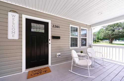 Lincoln Heights House | Brandnew Spacious 4 BR House minutes to Uptown Charlotte