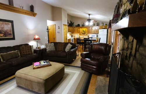 Sautee Nacoochee Cabin | Brandywine Cabin - Screened Porch and Great Privacy