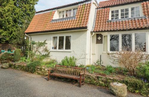 Perth House | Branklyn Garden Cottage