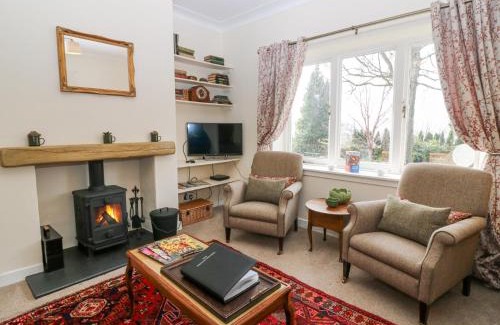 Perth House | Branklyn Garden Cottage