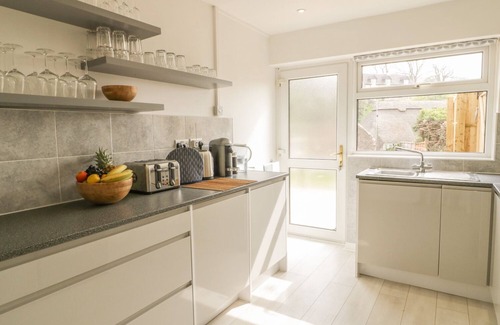 West Lulworth House | BRANSMEAD, pet friendly, luxury holiday cottage in West Lulworth