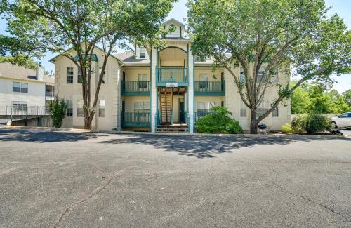 Table Rock Apartment | Branson Condo with Screened Patio, Pool Access