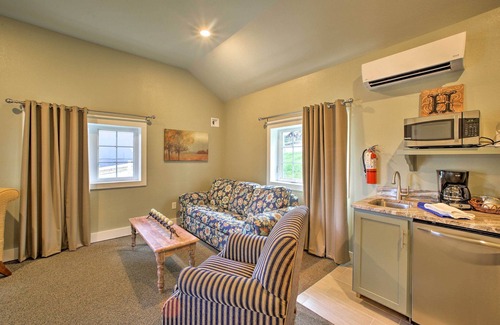 Downtown Branson Cottage | Branson Cottage w/Pool Access ~ 2 Mi to the Strip