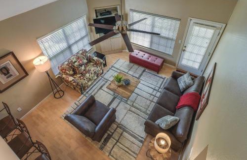 Table Rock Apartment | Branson Vacation Rental with Pools and Hot Tub!