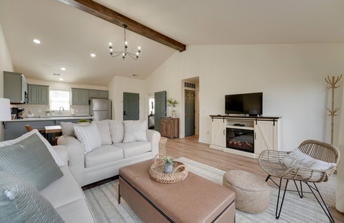 Branson West Condo | Branson West Retreat - 2 Mi to Silver Dollar City!