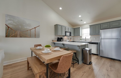 Branson West Condo | Branson West Retreat - 2 Mi to Silver Dollar City!