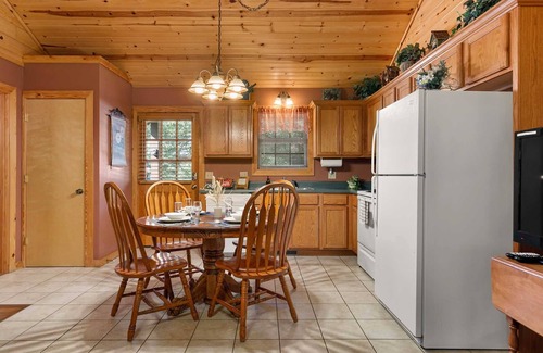 Branson Cabin | Branson Woods Luxury Cabin! King Beds, Indoor Pool, Whirlpool Tub! | 8