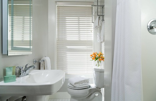 Nantucket Town Bed & Breakfast | Brass Lantern Inn