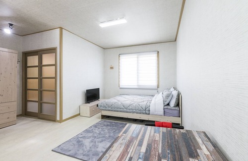 Namwon House | Brassica Flower Pension