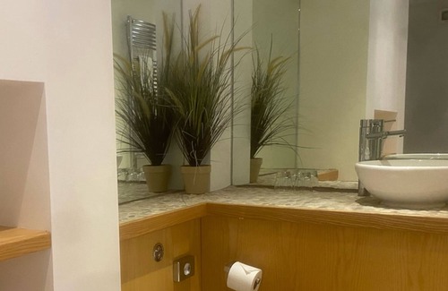 Norwich Hotel | Brasted's Lodge