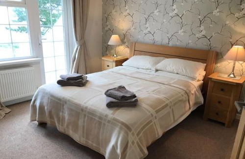 North Buckland House | BRAUNTON WHITE HOUSE 4 Bedrooms