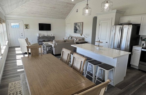 Grand Isle House | Breakaway - Beachfront - Island Realty