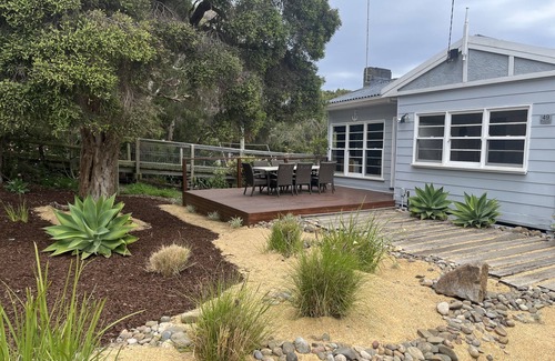Blairgowrie House | Breakaway - Just 250m to the beach + Pet Friendly
