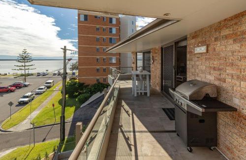 Forster Apartment | Breakers 15