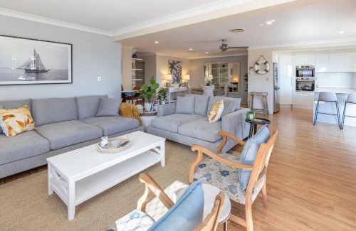Forster Apartment | Breakers 15