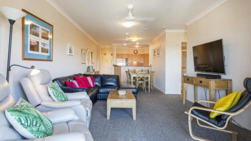 Yamba House | Breakers 2 - 6, 18 - 20 Pacific Parade