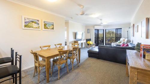 Yamba House | Breakers 2 - 6, 18 - 20 Pacific Parade
