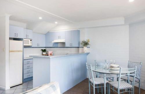 Mollymook Apartment | Breakers 2