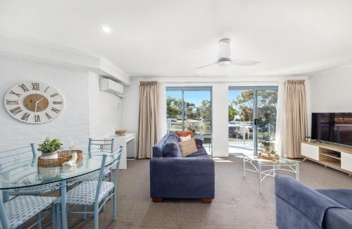 Mollymook Apartment | Breakers 6