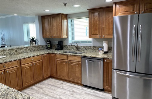 Destin Condo | "Breakers East 1006" Gulf Front 2BR/2BA~Beach setup included