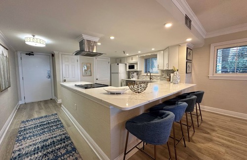 Destin Condo | “Breakers East 101” Gulf Front 2BR/2BA Beach setup included