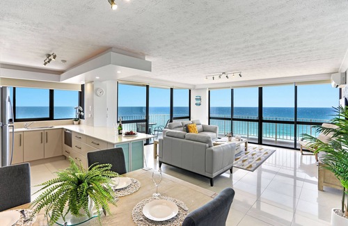 Surfers Paradise Apartment | Breakers North Absolute Beachfront Apartments