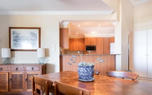Yamba House | Breakers Unit 1 10 - LJHooker Yamba