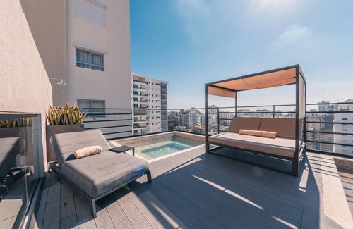Downtown Santo Domingo Apartment | Breakfast Included at Regatta Living 505