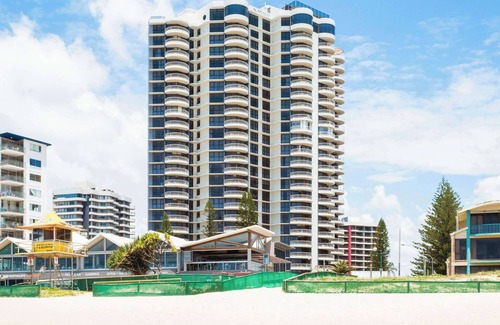 Surfers Paradise Apartment | Breakfree Acapulco