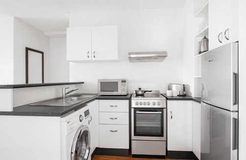 Adelaide Central Business District Apartment | BreakFree Adelaide