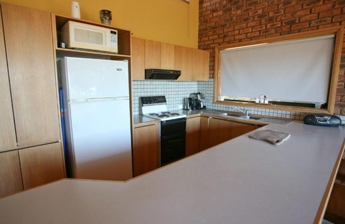 Bermagui House | Breakwater 1 - 1 Narira Street- Beachfront Bermagui Wifi provided
