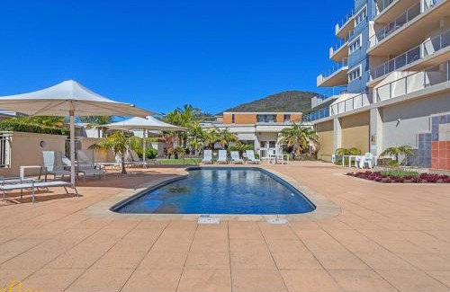Shoal Bay Apartment | Breakwater Apartment 402