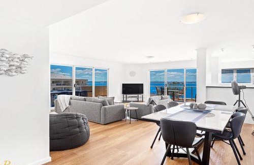 Shoal Bay Apartment | Breakwater Apartment 402
