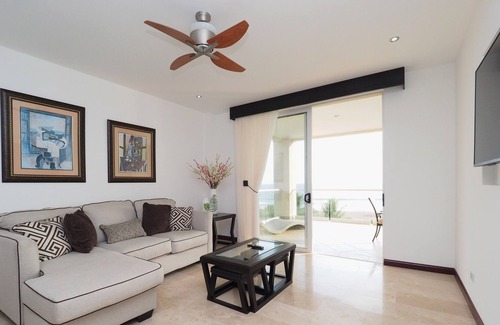 Barrio Los Faroles Apartment | Breakwater Point 603