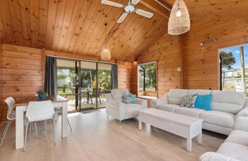 Ruakaka House | Bream Bay Sands - Ruakaka Holiday Home