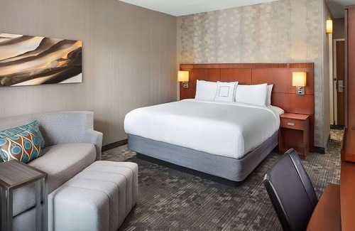 Laguna Hills Hotel | Breath of Fresh Air! Pet-Friendly Near Big Air Trampoline Park