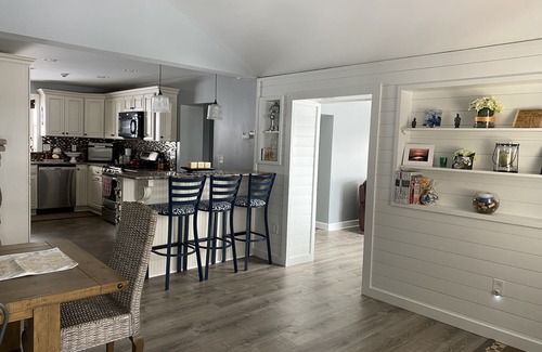 Teall Beach House | Breath taking lake view rental just minutes away from Seneca lake wineries!
