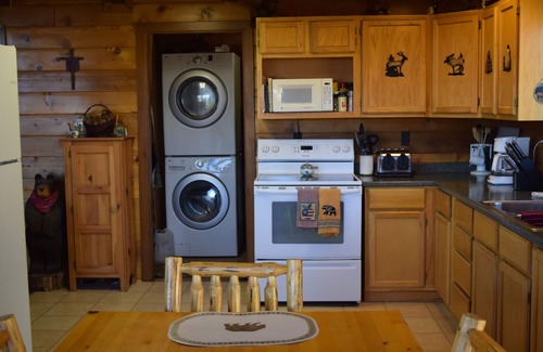 Dubois Cabin | Breath Taking Views-Near Yellowstone New Hot Tub. Just off Union Pass!