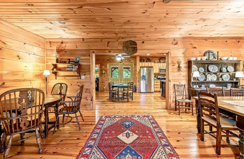 Lake Toxaway House | Breathe in the cool mountain air and let your cares melt away. Fall Discount