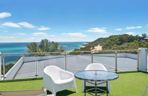 Brisbane Waterfront House | Breathe On Moreton will take your breath away