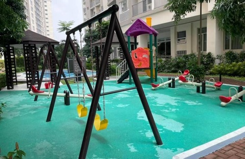 Las Pinas Apartment | Breathing Space Staycation at South Residences Las Piñas 2 BR