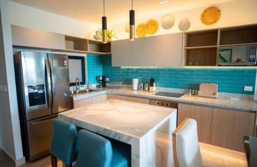 Puerto Yucalpeten Apartment | Breathtaking 2BR deluxe condo with stunning views