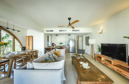 Jaffa Apartment | Breathtaking 3 BR Apt w Sea View in Central Jaffa