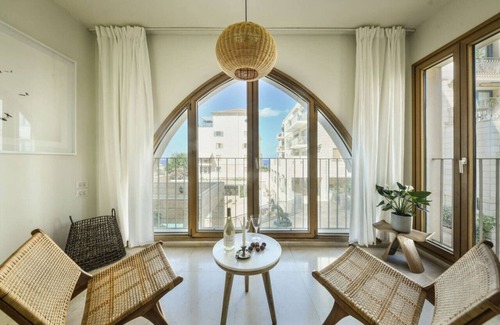 Jaffa Apartment | Breathtaking 3 BR Apt w Sea View in Central Jaffa
