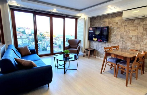 Gumussuyu Mahallesi Apartment | Breathtaking Bosphorus View Apartment in Cihangir