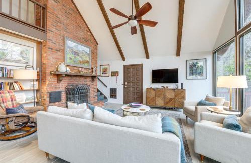 Brevard House | Breathtaking Brevard Home with Screened Porch!