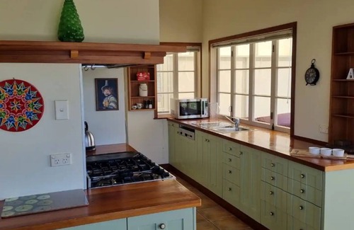 Frankton House | Breathtaking Hamilton Lake Views