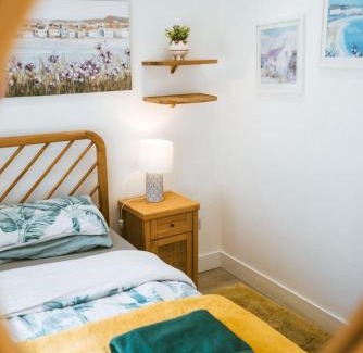 Mylor Churchtown House | Breathtaking High Street Townhouse With Stunning Sea Views at 'The Old Fishermans Townhouse'